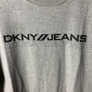 DKNY Logo Graphic Print Gray T-Shirt Vintage
